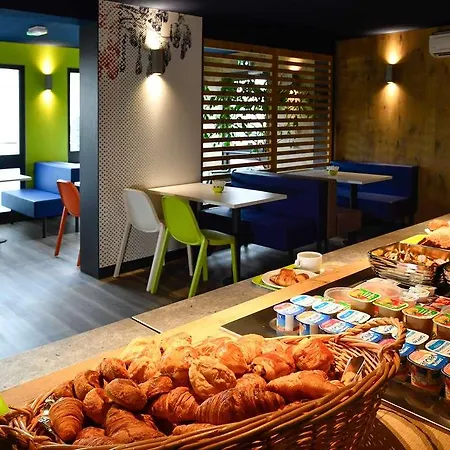 Ibis Budget Les Docks 2*