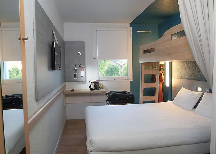 Ibis Budget Les Docks Hotel 2*