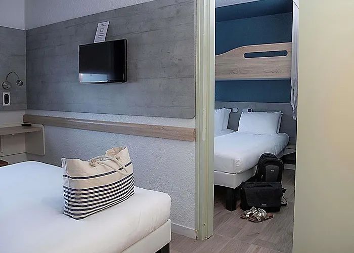 Ibis Budget Les Docks Hotel 2*