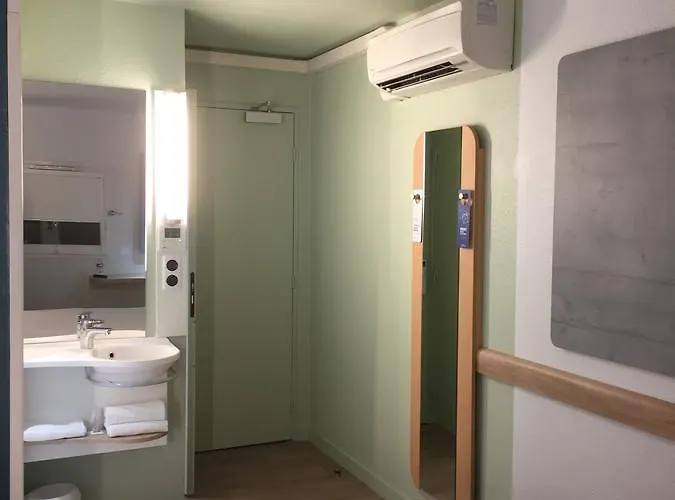 Hotel Ibis Budget Les Docks Le Havre