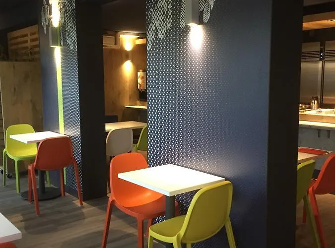 Ibis Budget Les Docks Hotel