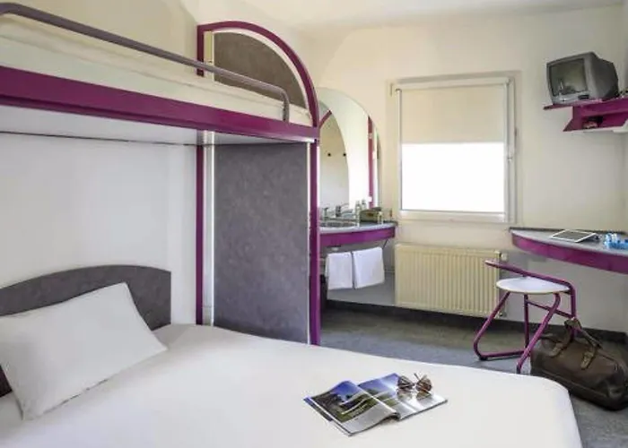 Ibis Budget Les Docks 2*