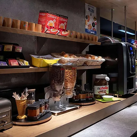 Ibis Budget Les Docks Hotell