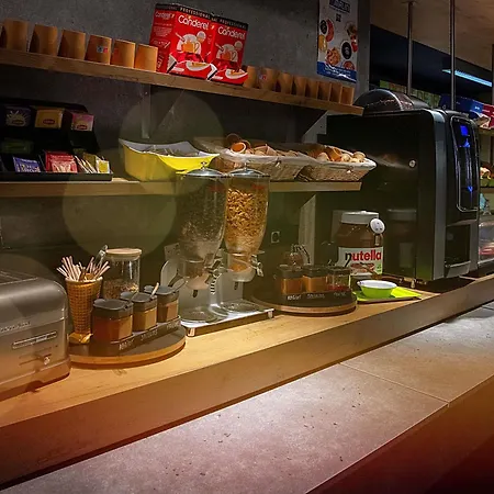 Hotel Ibis Budget Les Docks