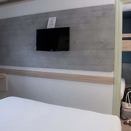Ibis Budget Les Docks Hotel 2*