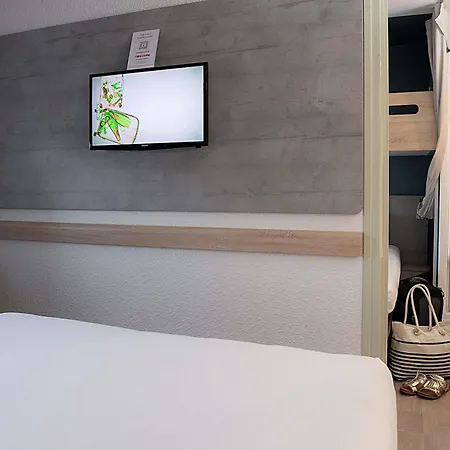 Hotel Ibis Budget Les Docks 2*