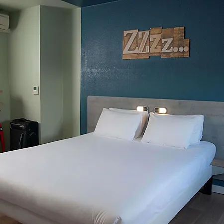 Ibis Budget Les Docks 2*