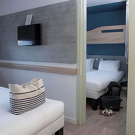 Ibis Budget Les Docks מלון 2*