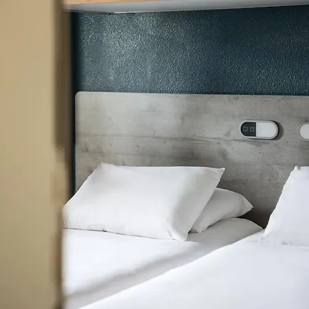 ホテル Ibis Budget Les Docks 2*