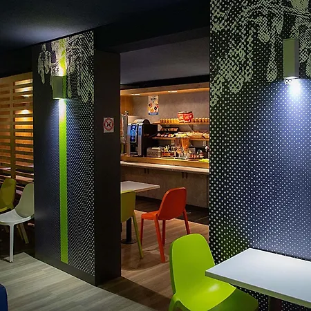 Hotel Ibis Budget Les Docks Le Havre