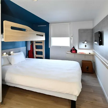 Hotel Ibis Budget Les Docks 2*