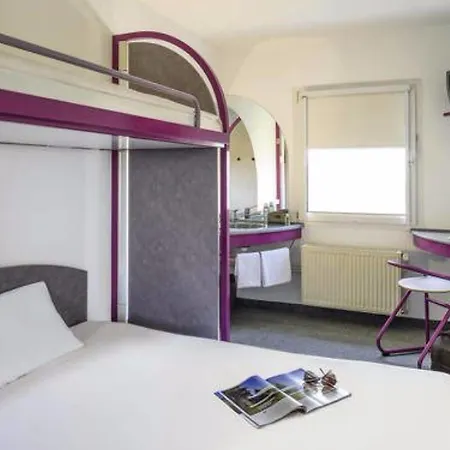 Ibis Budget Les Docks 2*