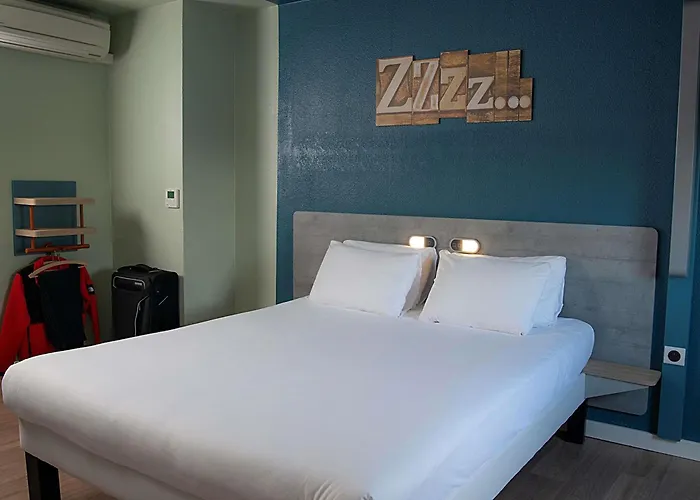 Ibis Budget Les Docks 2*