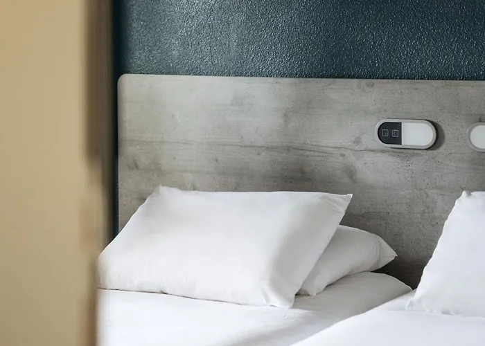 Hotell Ibis Budget Les Docks 2*