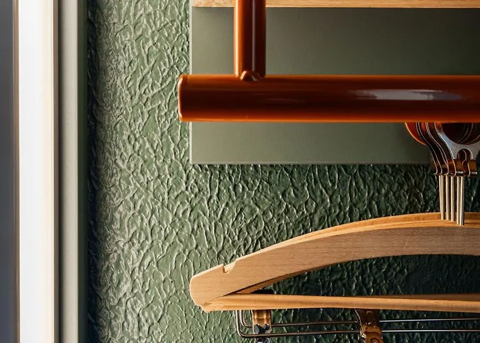 Ibis Budget Les Docks 2*