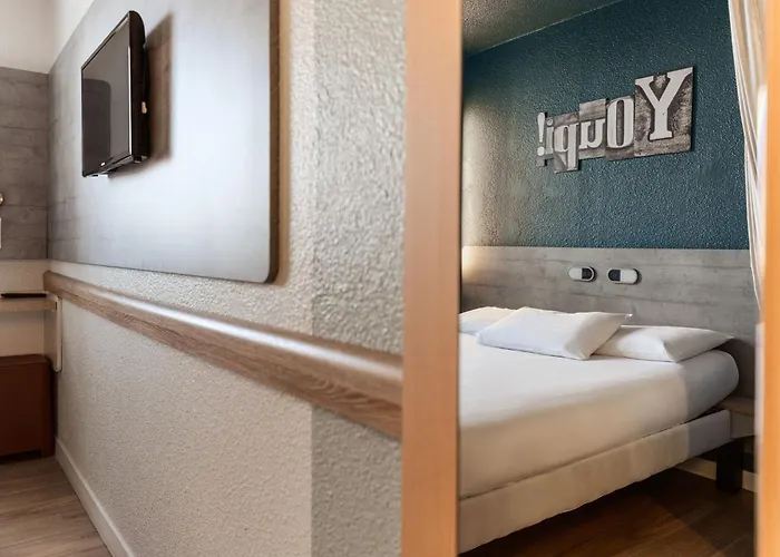 Ibis Budget Les Docks 2*