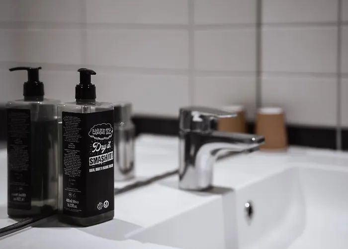 Ibis Budget Les Docks 2*