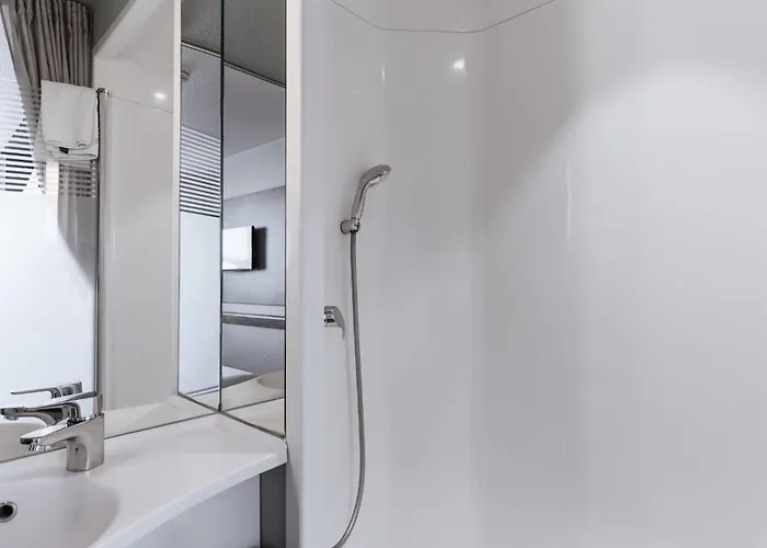 Hotel Ibis Budget Les Docks 2*