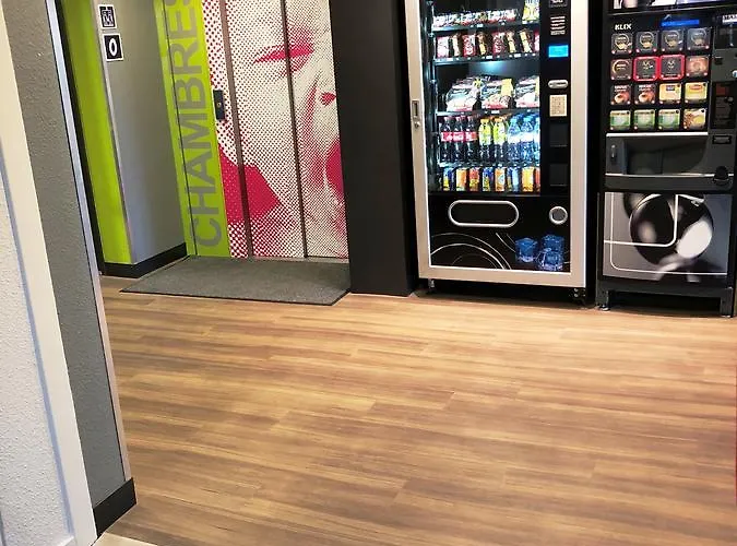 Hotel Ibis Budget Les Docks 2*