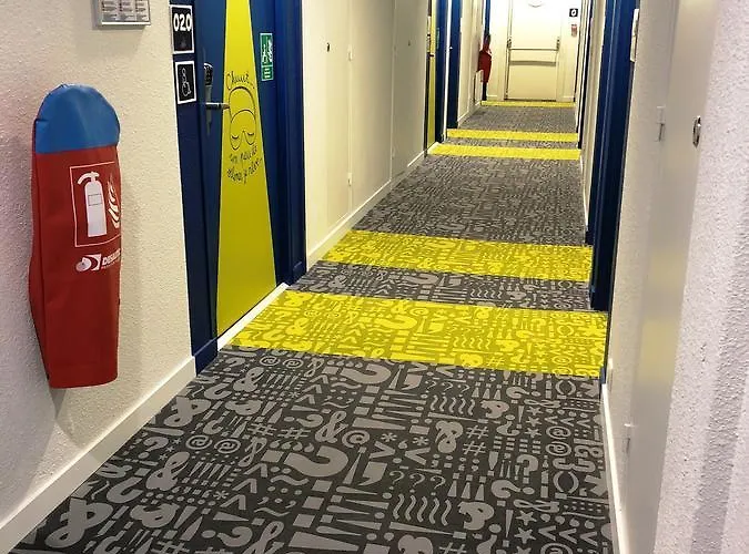 Ibis Budget Les Docks 2*